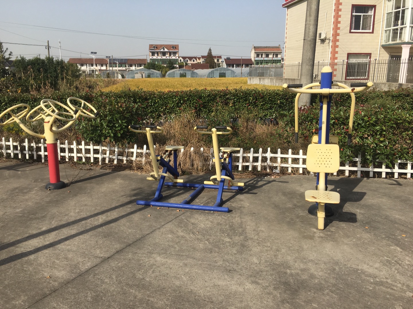 东河村西河4组南健身苑点