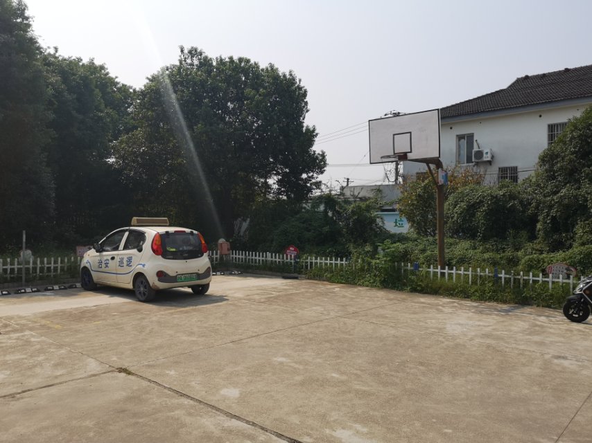 亭东村篮球场