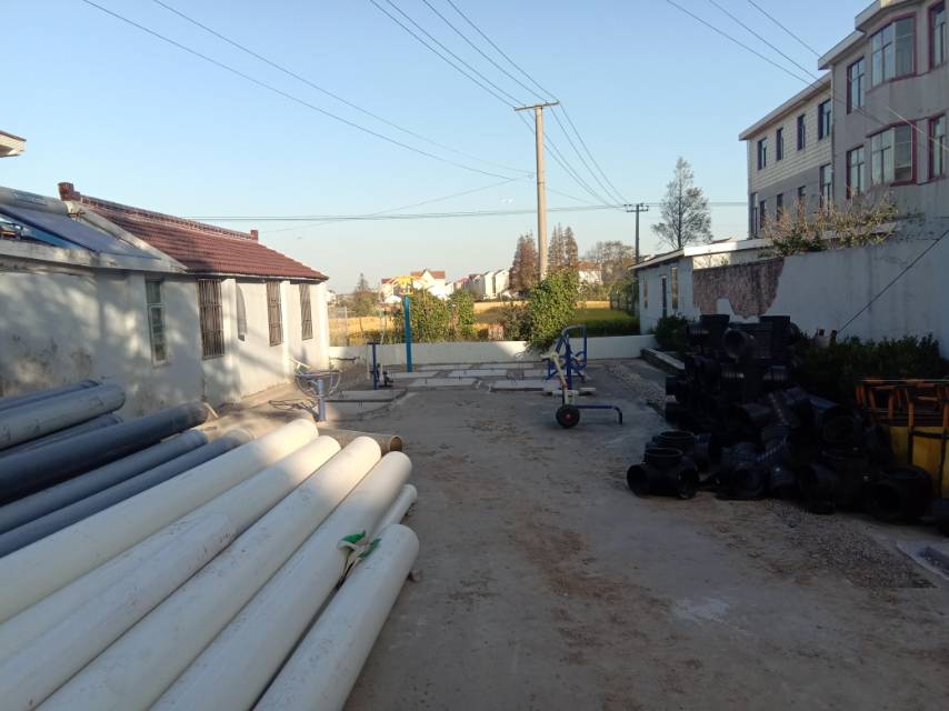 新如村8组新路655号后健身路径