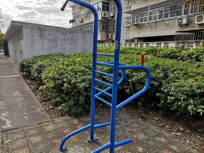 多功能训练器