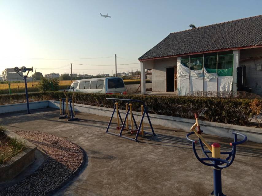 新如村4组新路325号南健身路径