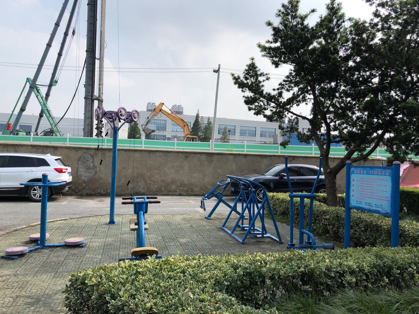 杨柳社区吴杨路135弄健身点