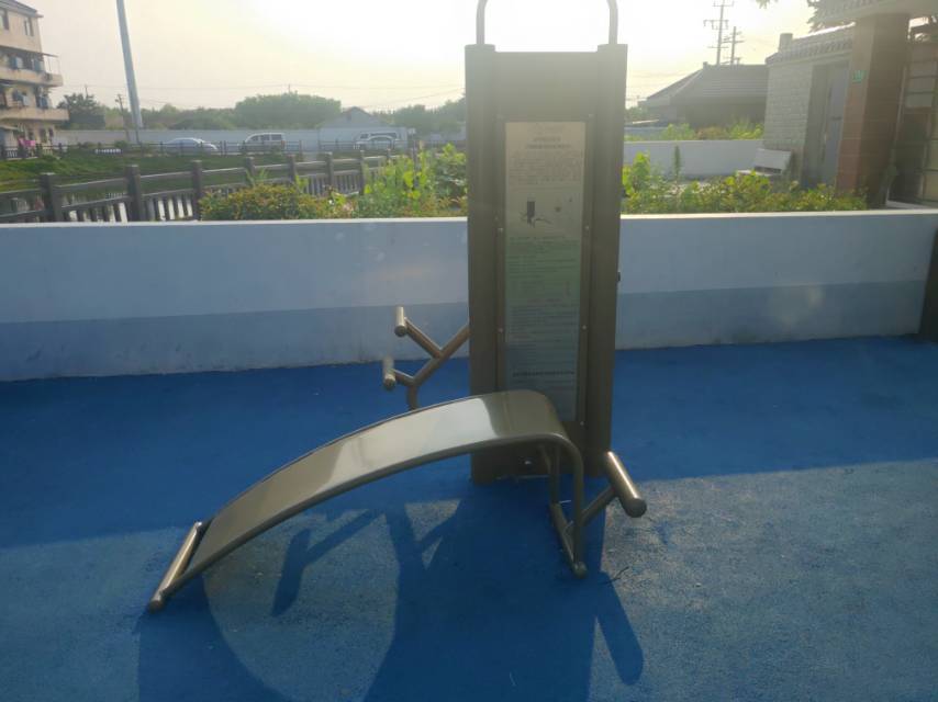 背肌腹肌训练器（两站位）