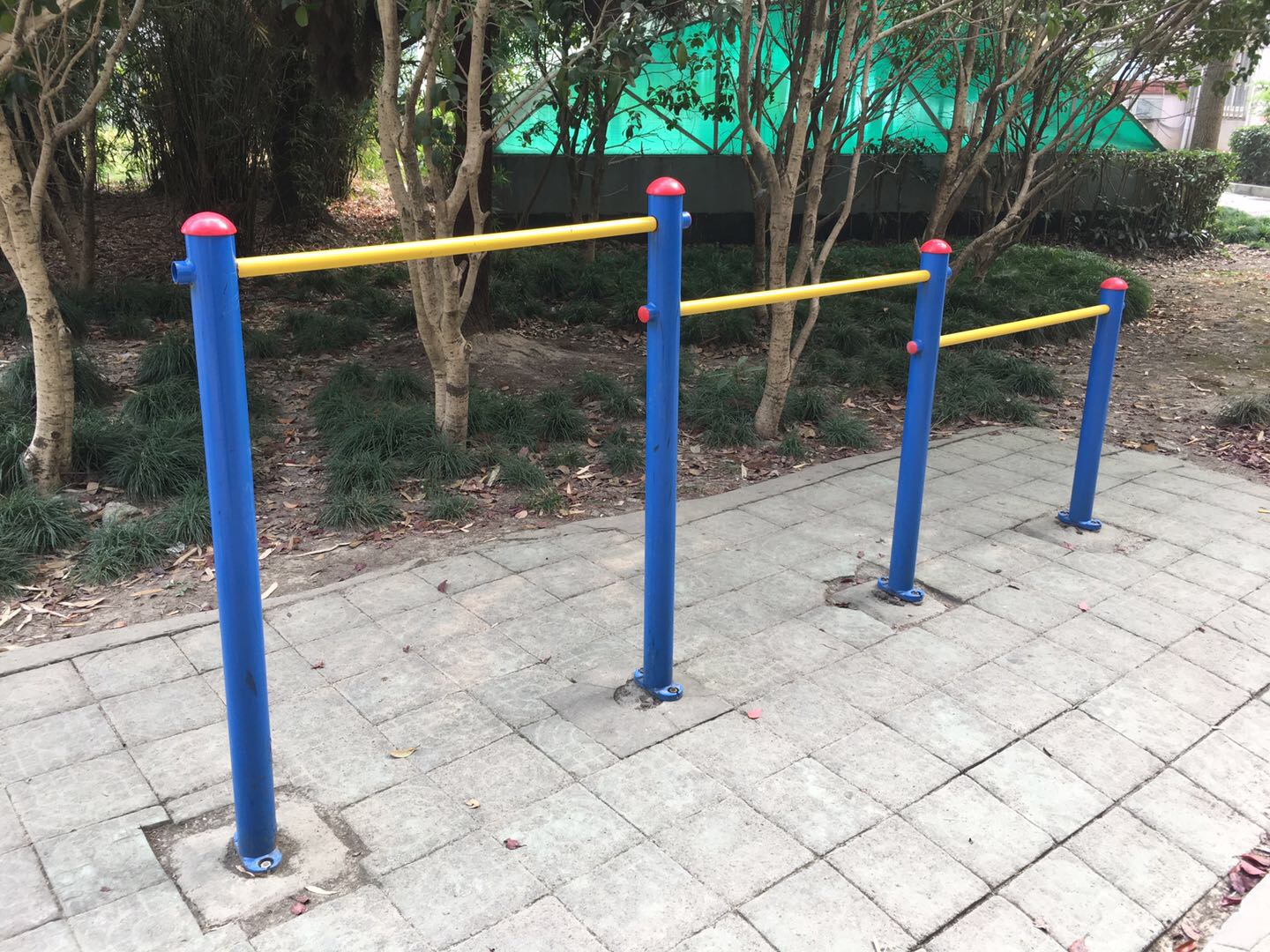 压腿杠