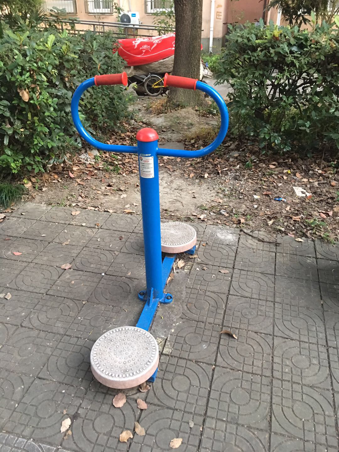 扭腰器