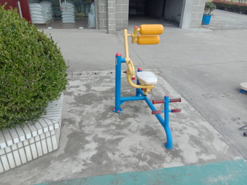 自重腹背锻炼器