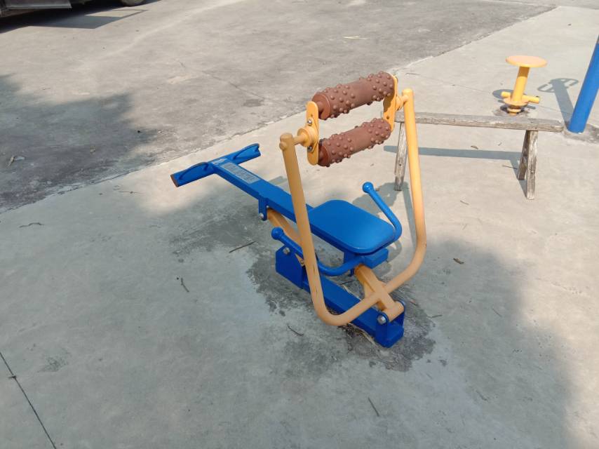 腹背屈伸/划船训练器