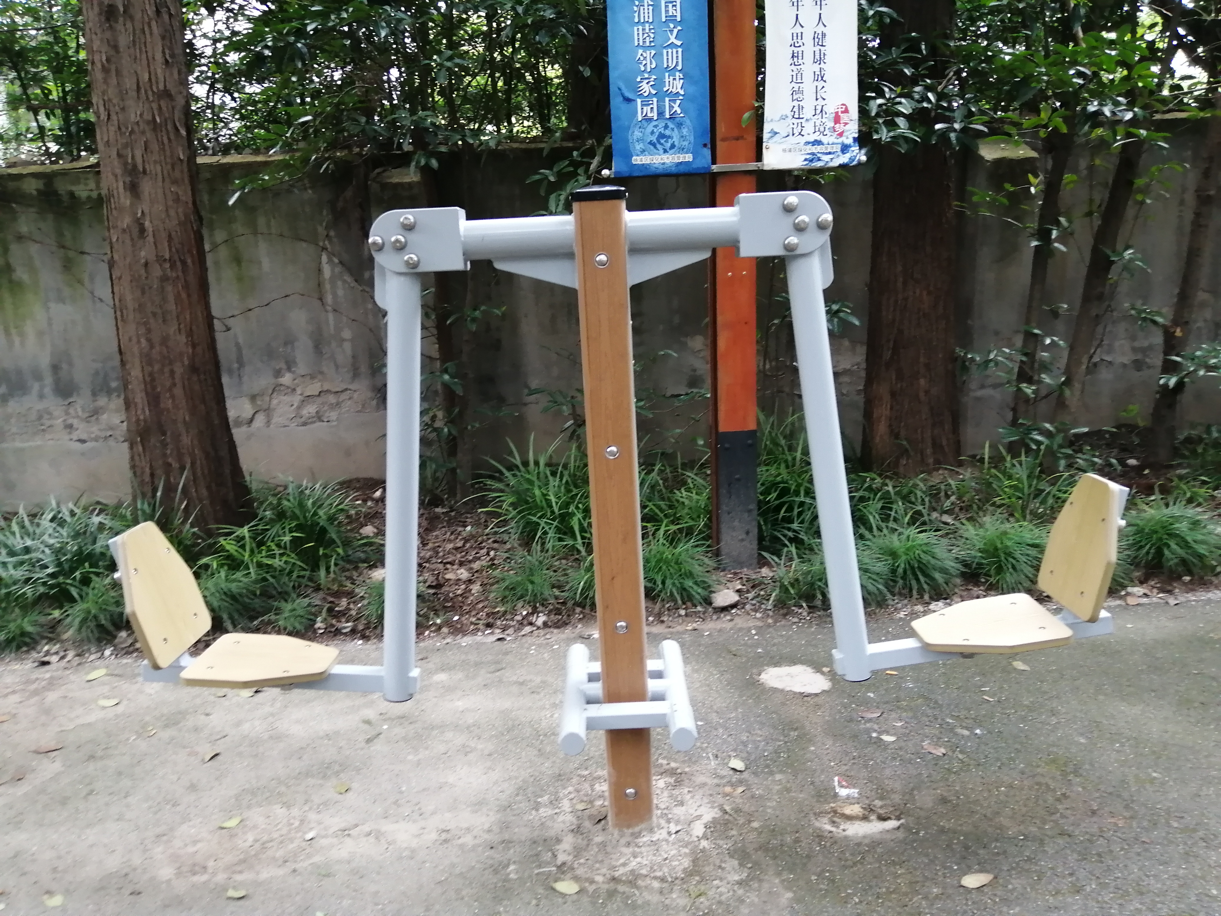 蹬力训练器