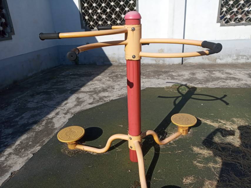 扭腰器