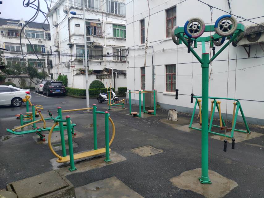 湾塘小区健身点