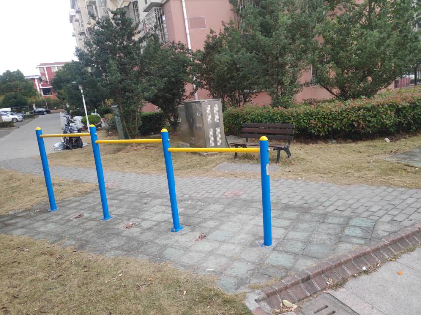 搁腿杠