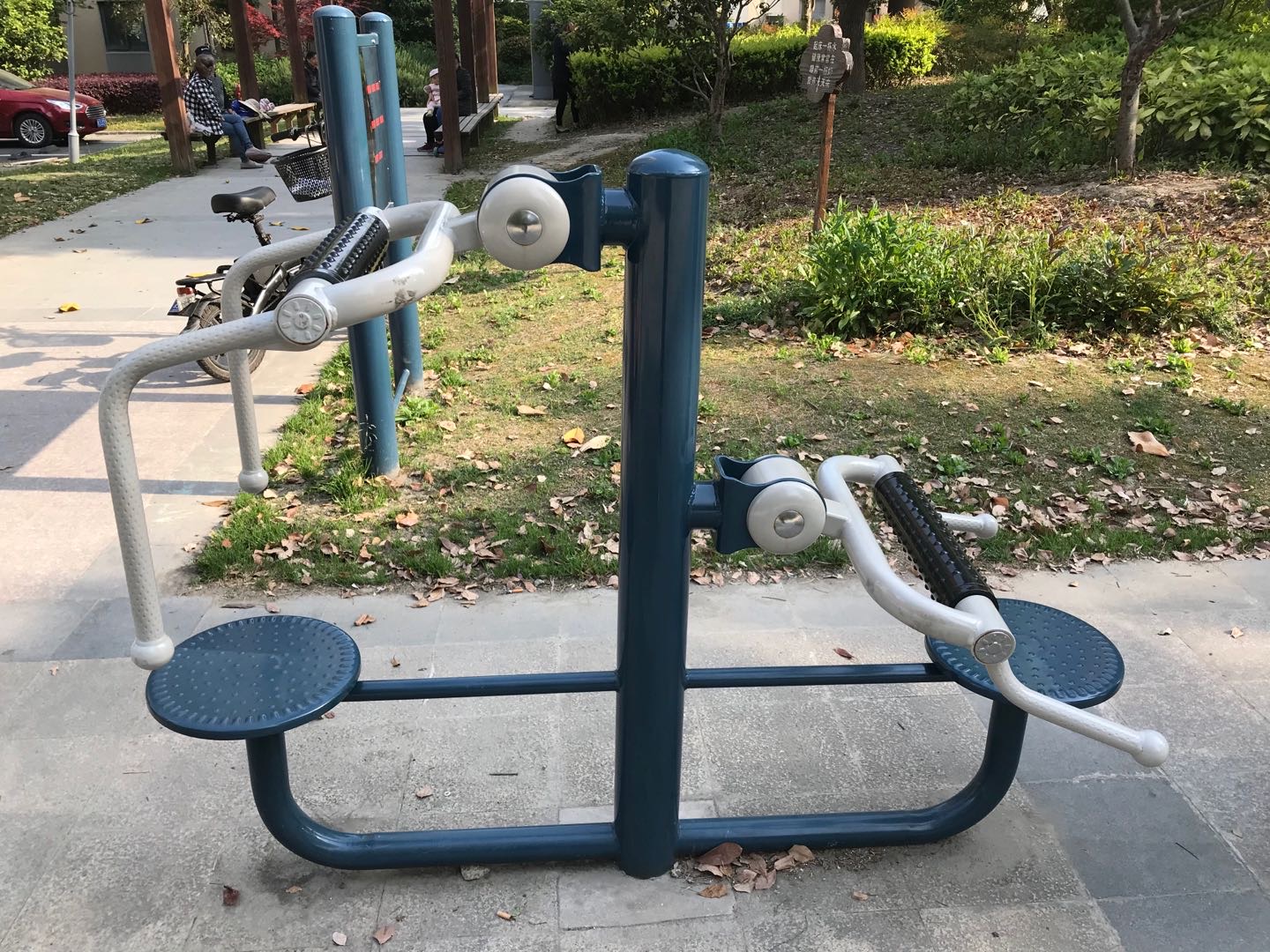 颈腰按摩器