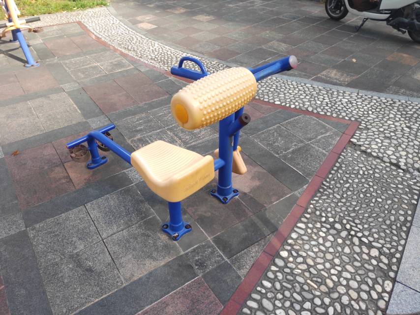 腹背锻炼器