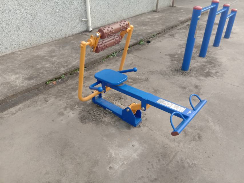 腹背屈伸训练器