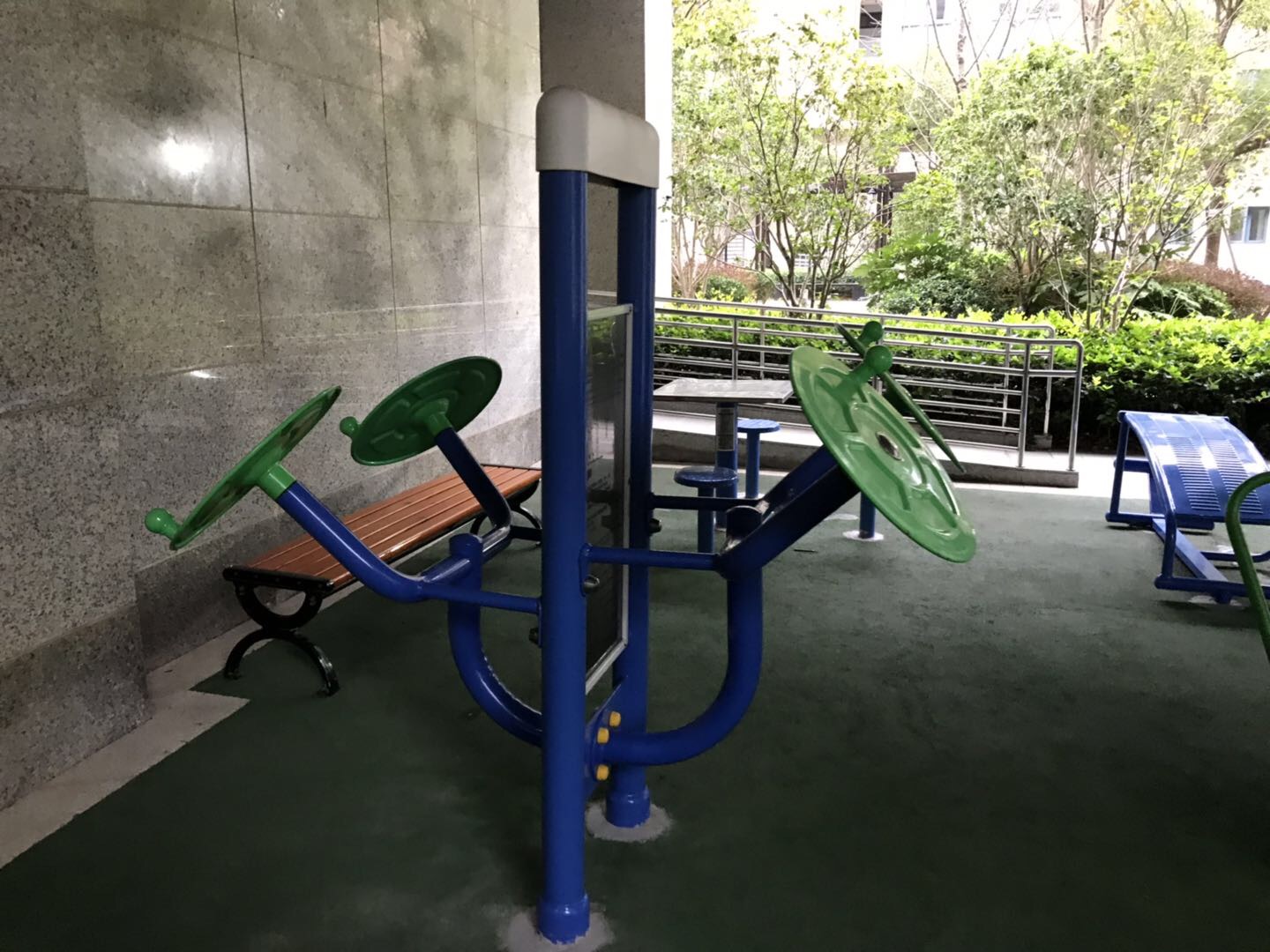 双立柱太极揉推器