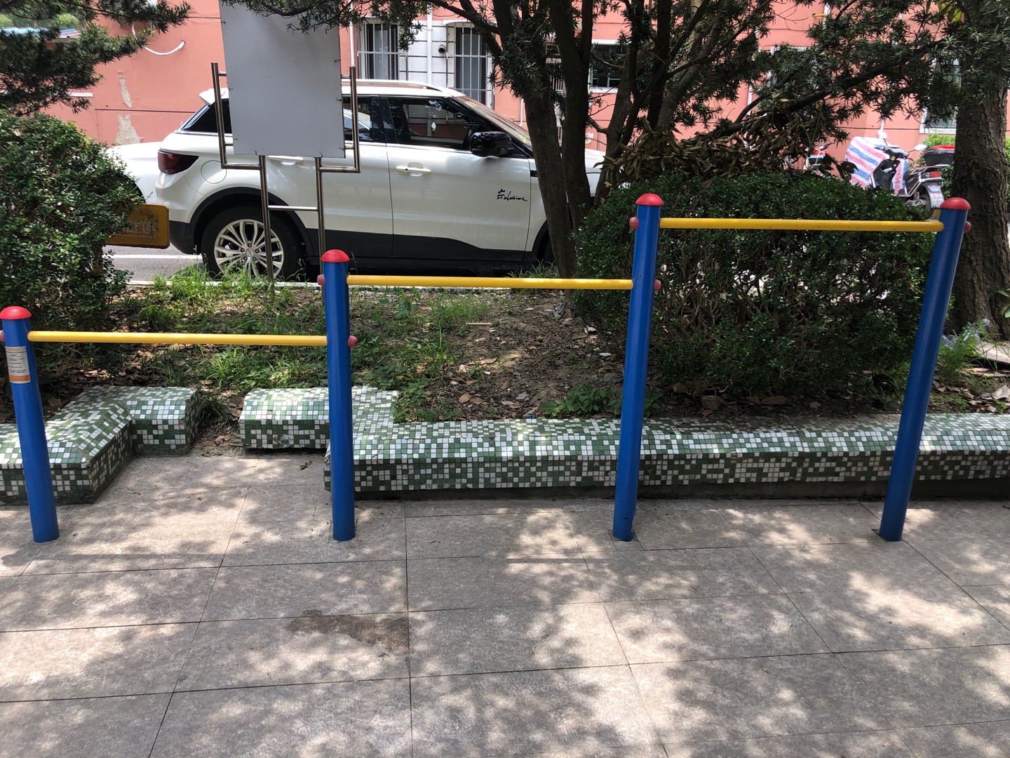 压腿杠