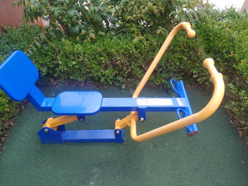 划船器