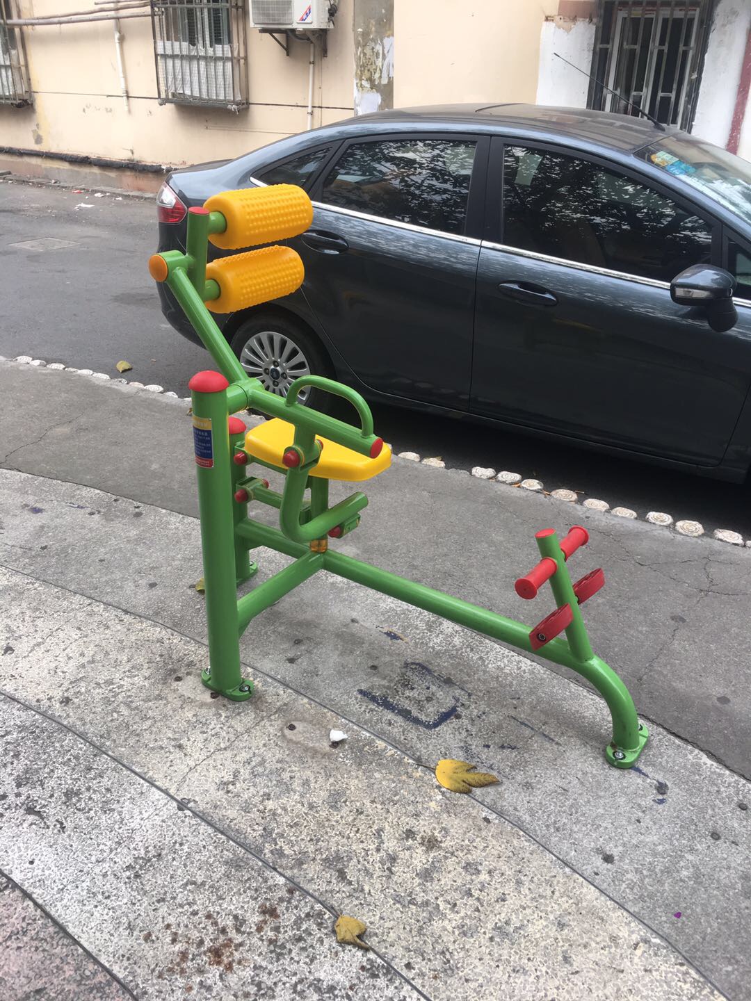 自重腹背锻炼器