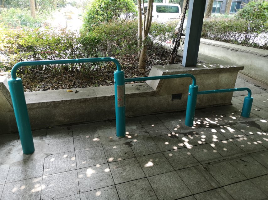 弹震压腿器