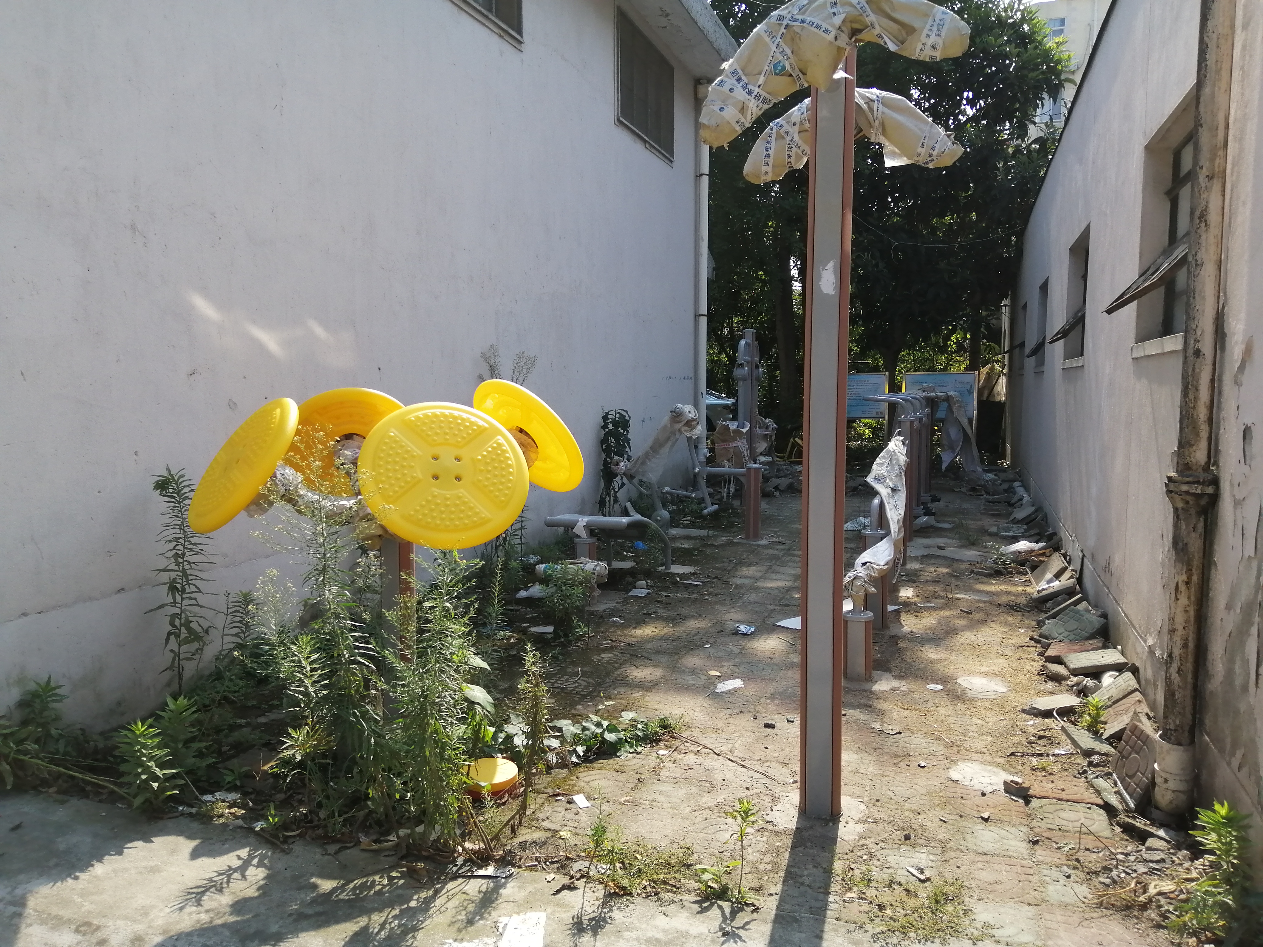 凌六居委健身点2