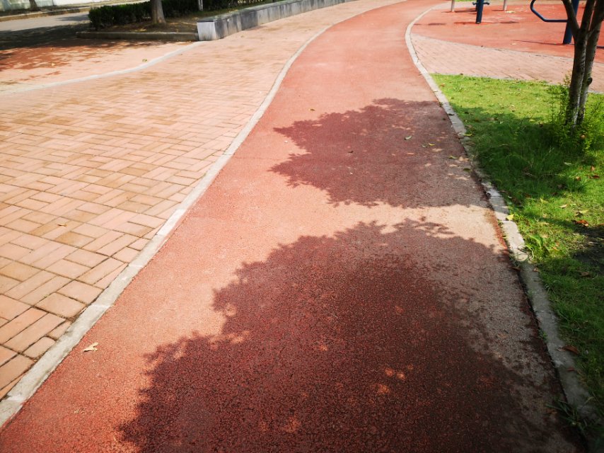 申源广场健身步道