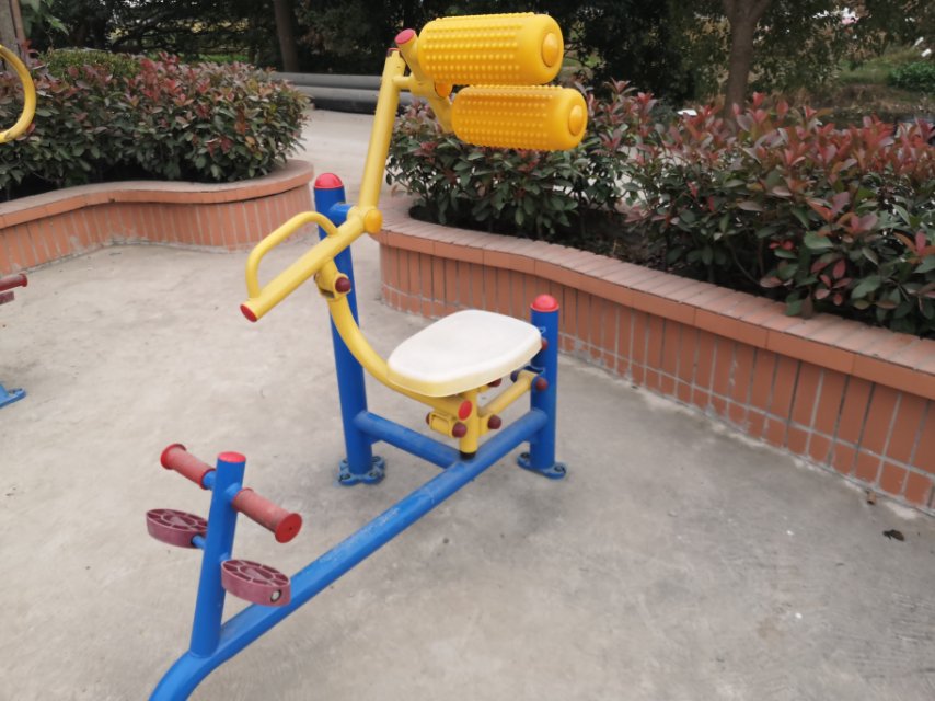 自重腹背锻炼器