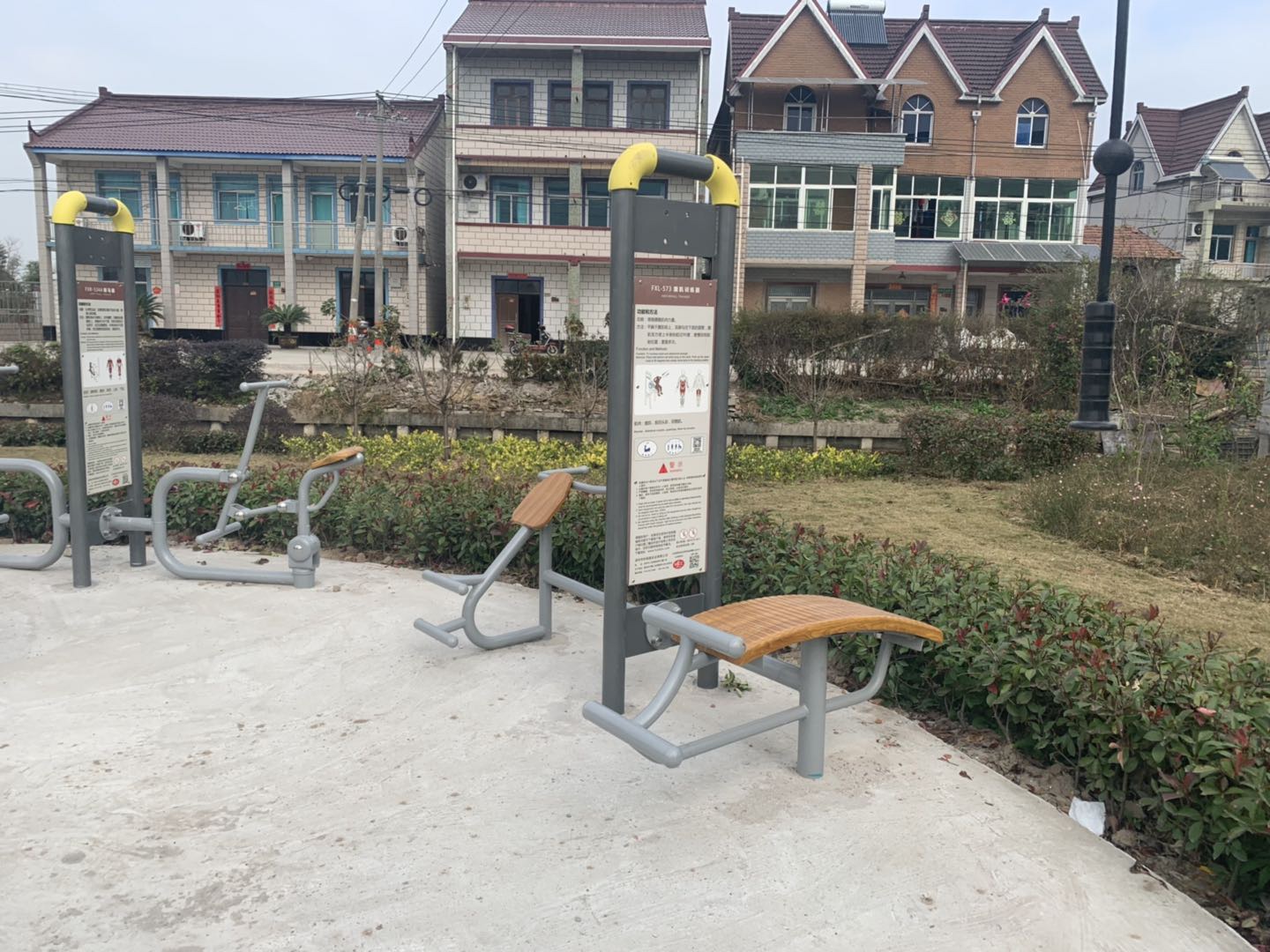 腹肌训练器