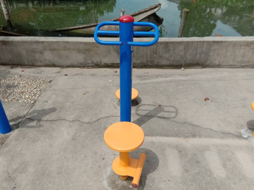 双位扭腰器