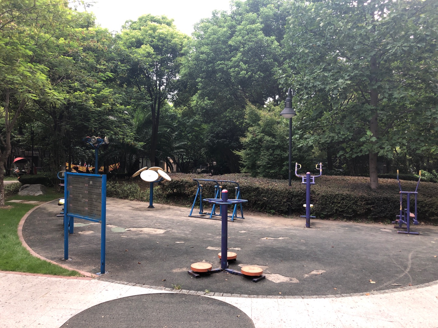 嘉川社区华江景城小区健身点
