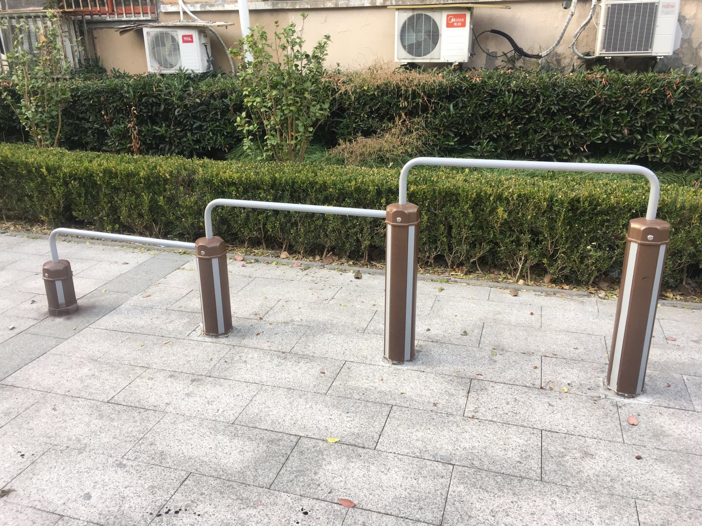 弹震压腿器