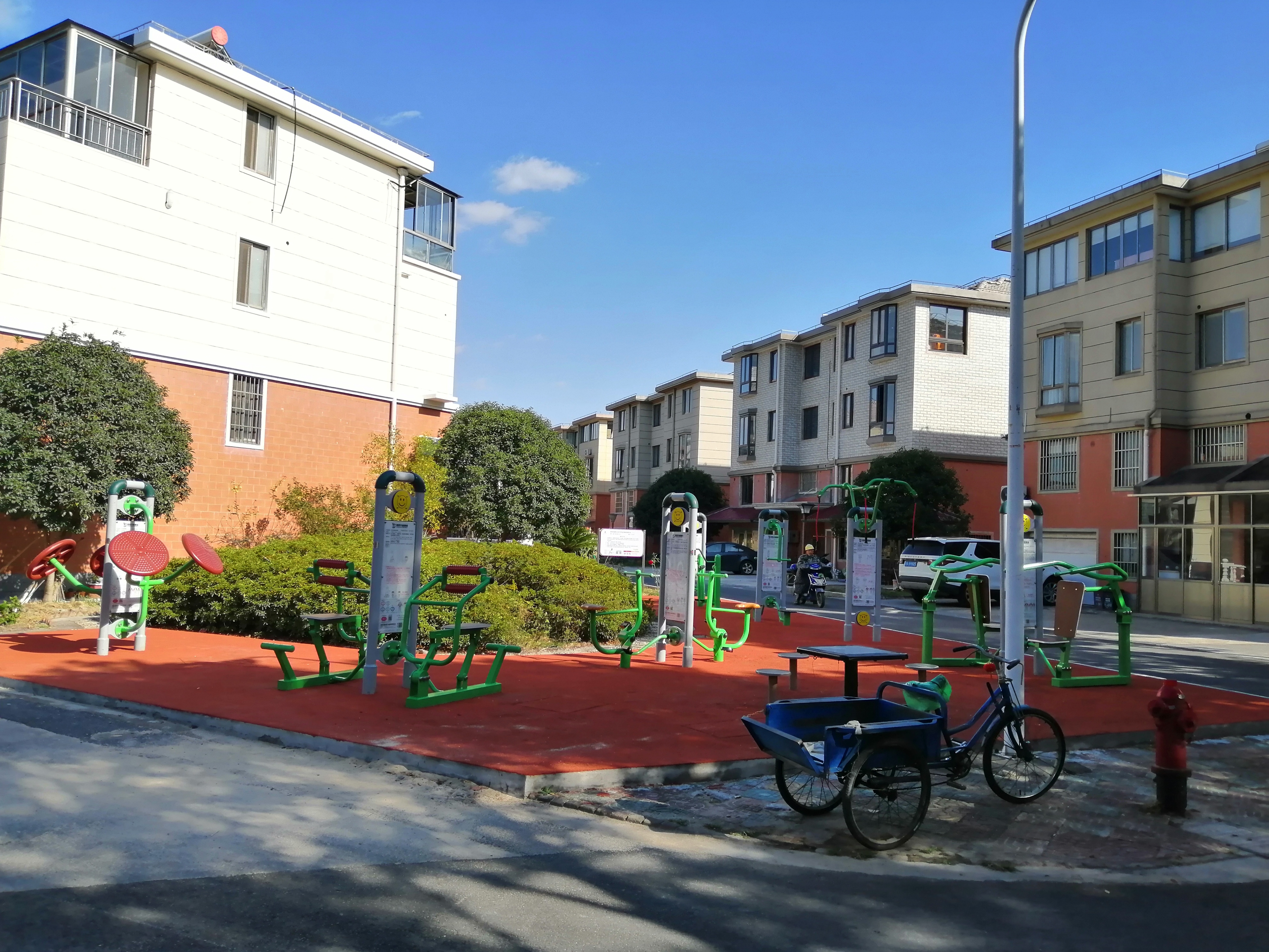 南桥镇解放三居市民益智健身苑点（四）