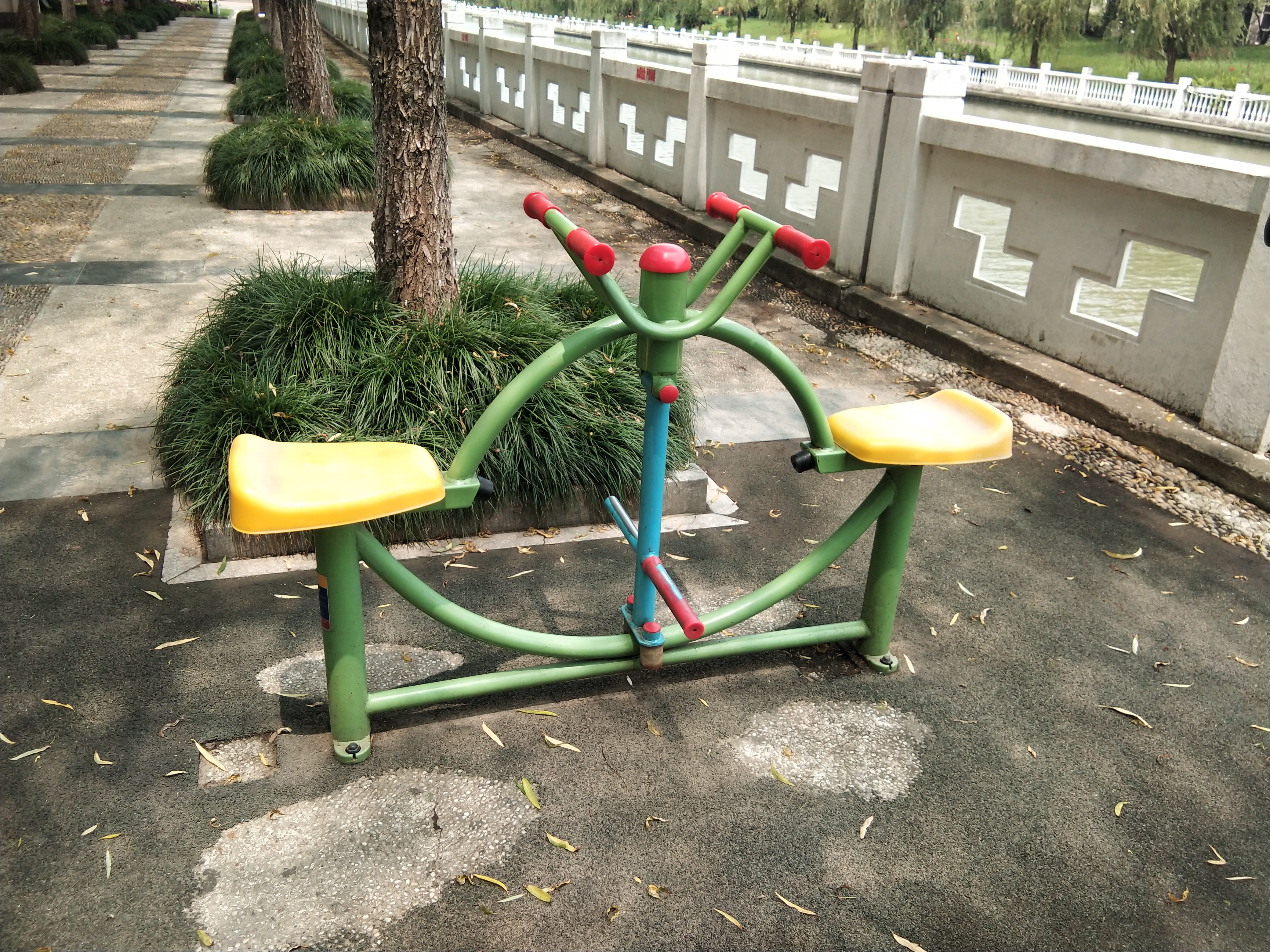 下肢康复器