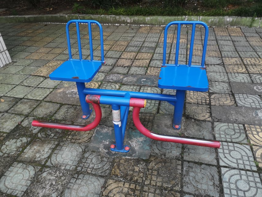 下肢训练器