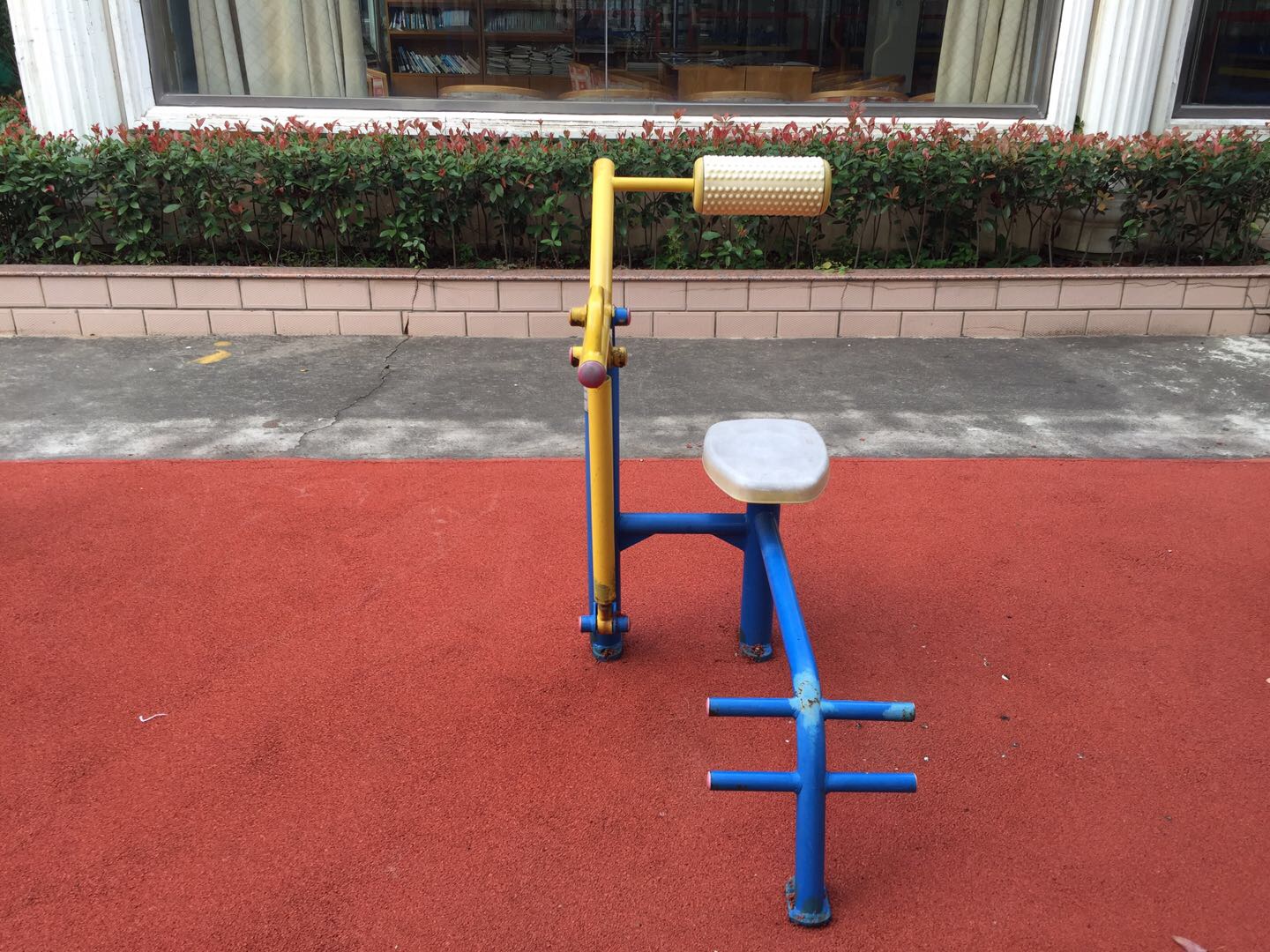 腹背锻炼器