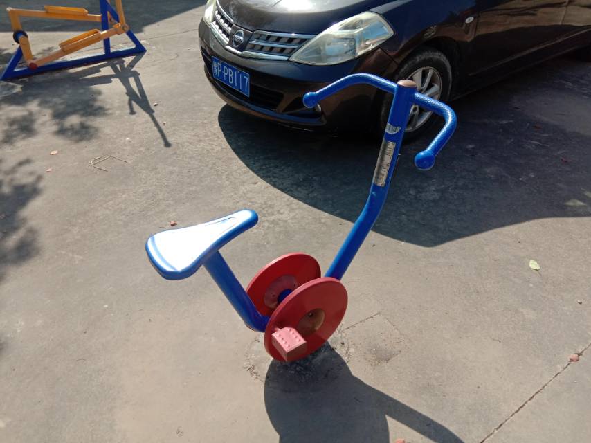 直立健身车