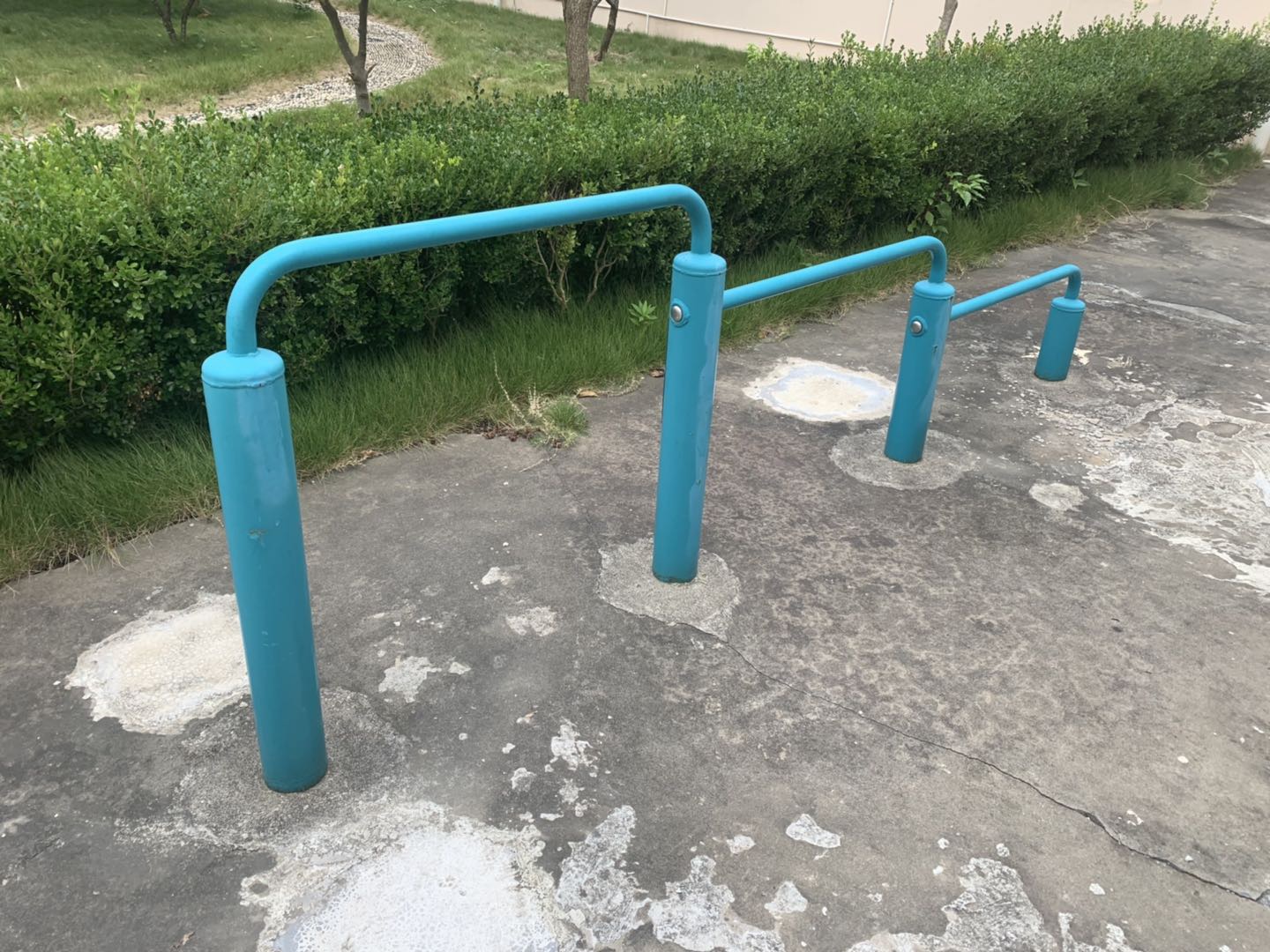 弹震压腿器