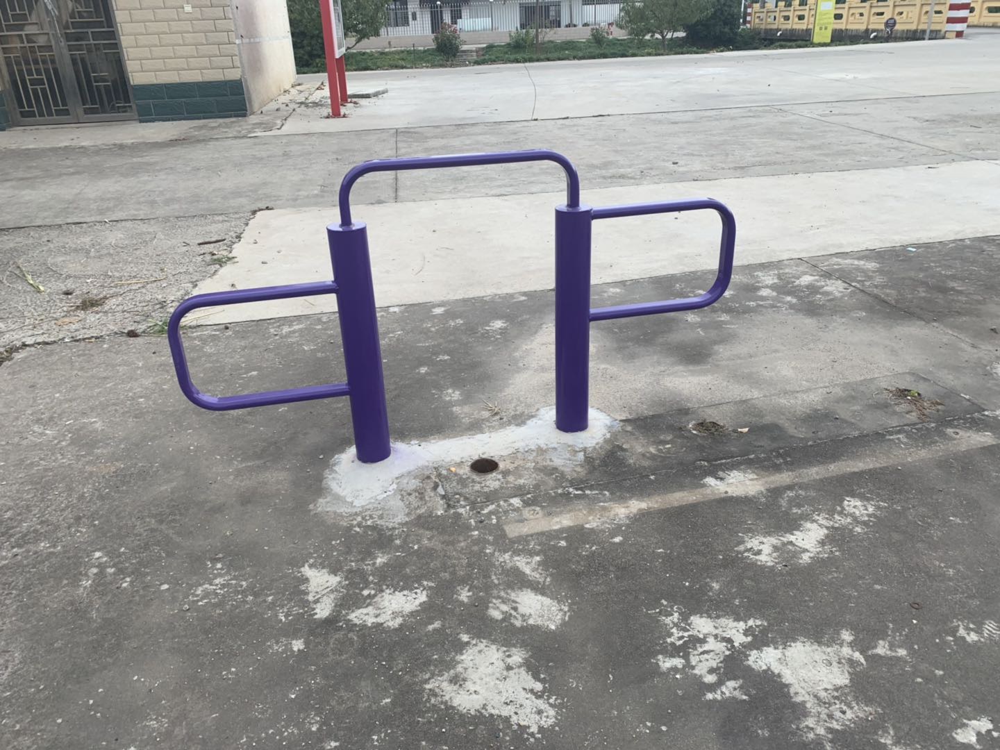 弹振压腿器