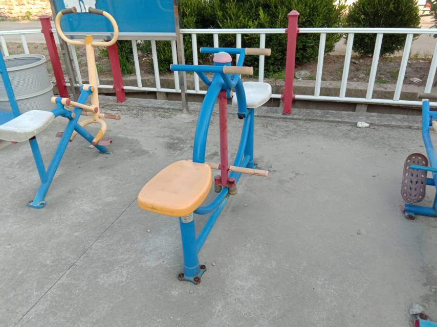 下肢锻炼器