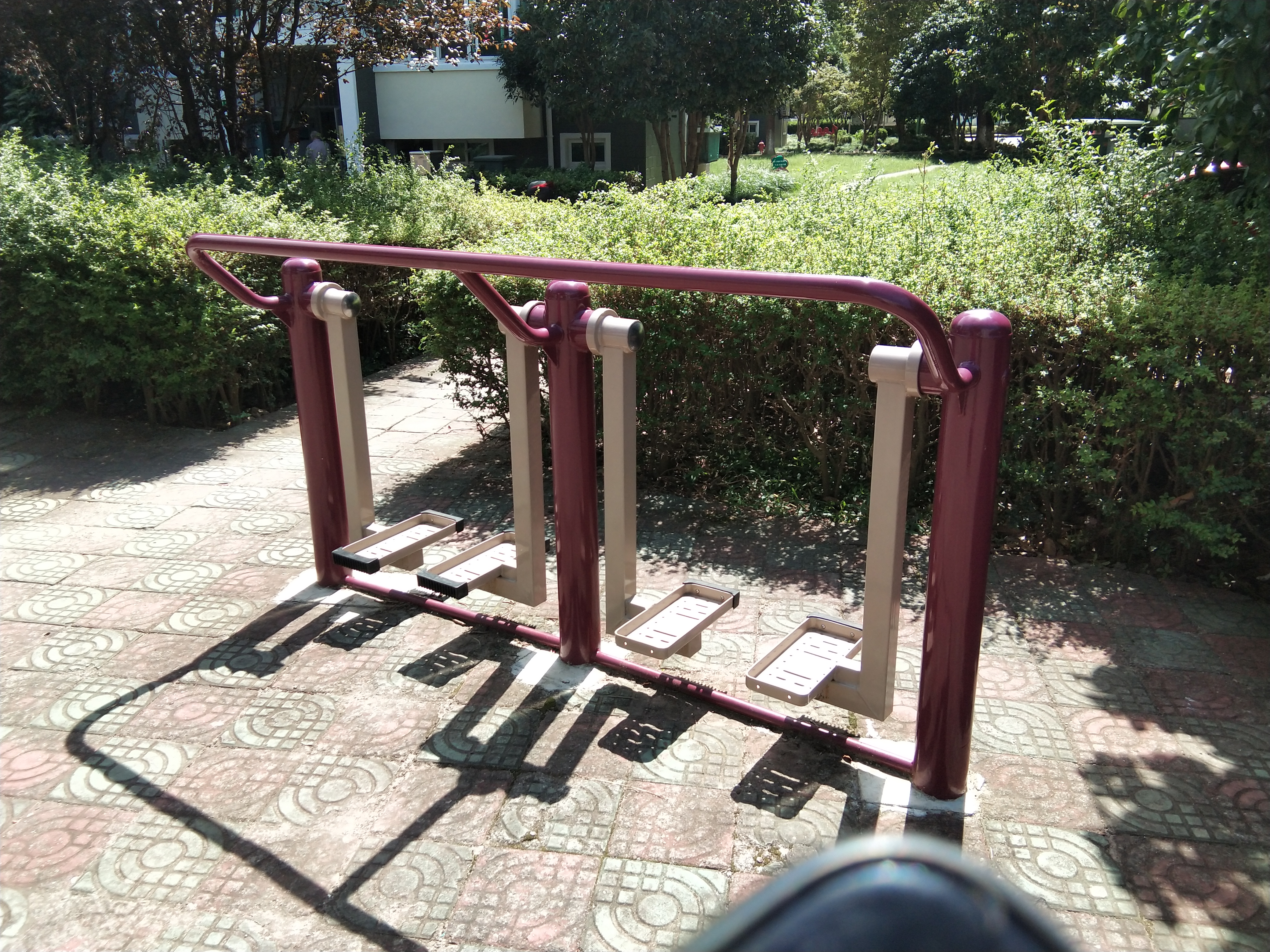 双人漫步器
