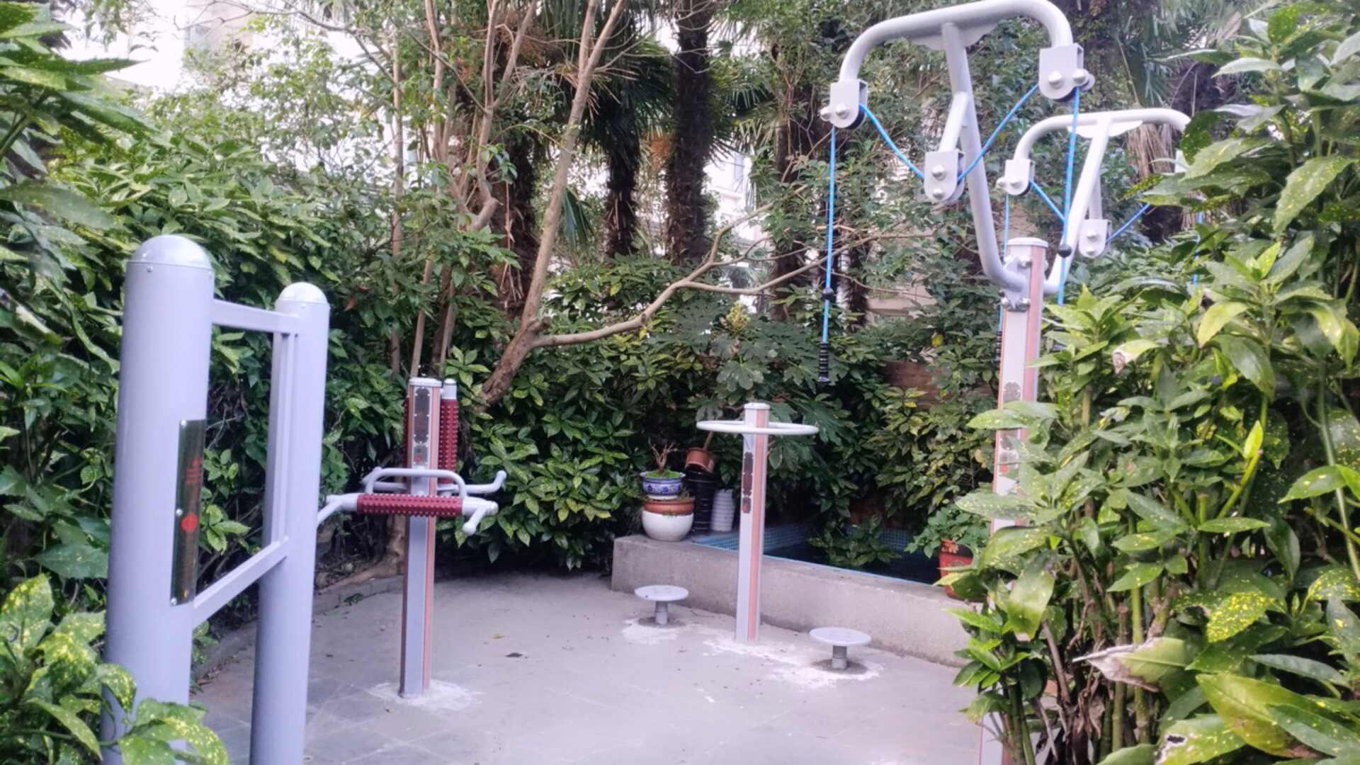 光明城市健身点