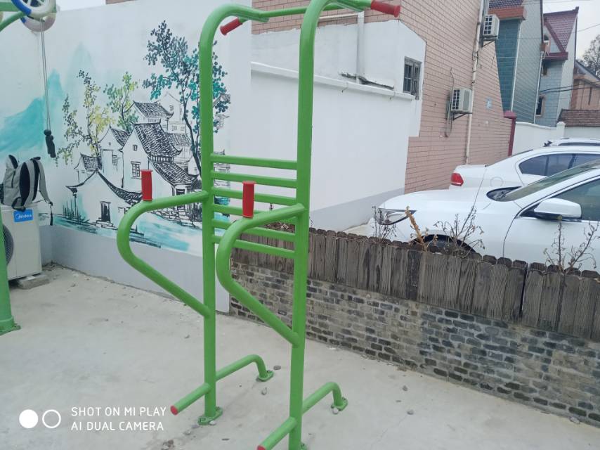 多功能训练器