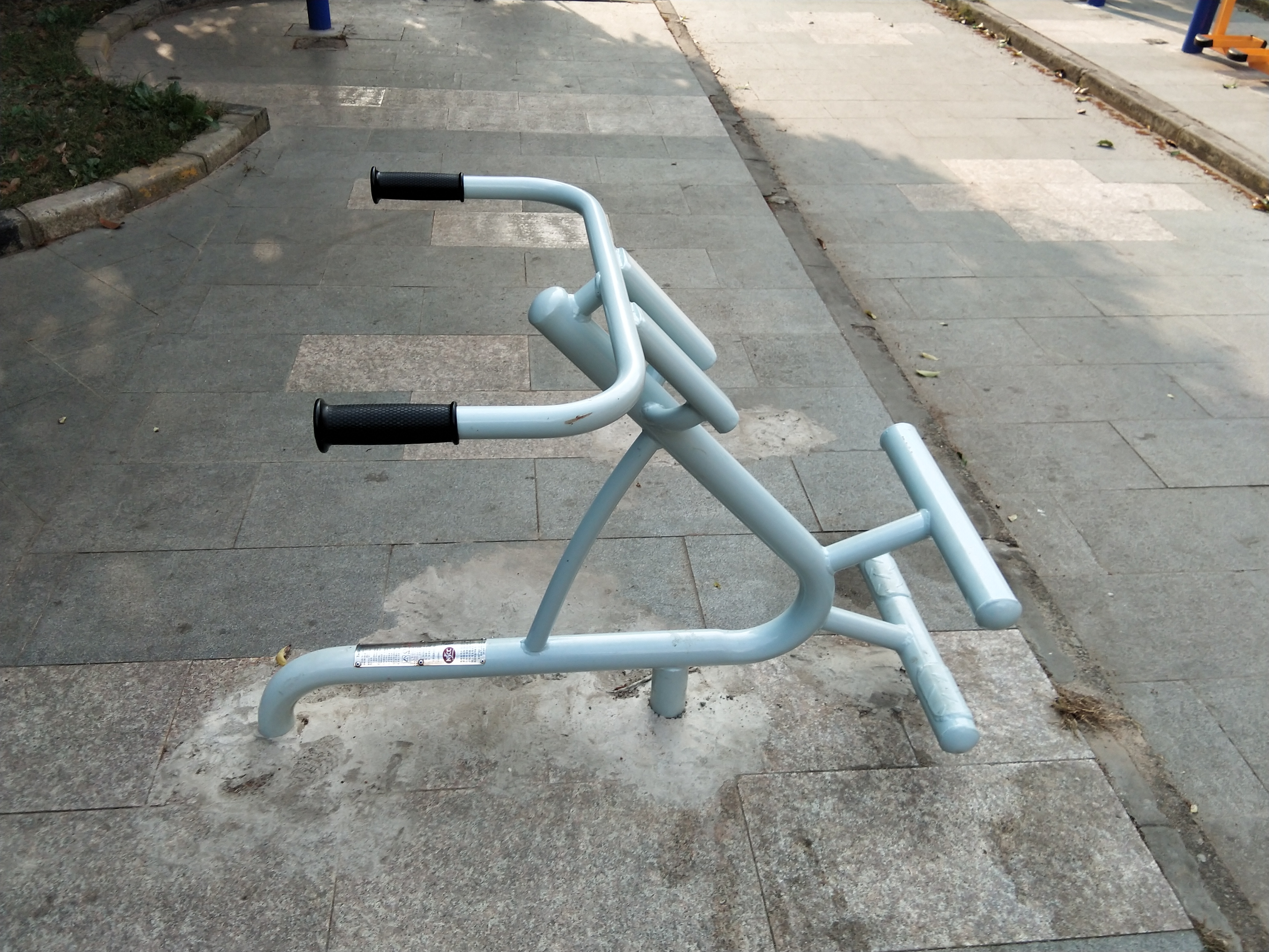 背肌训练器