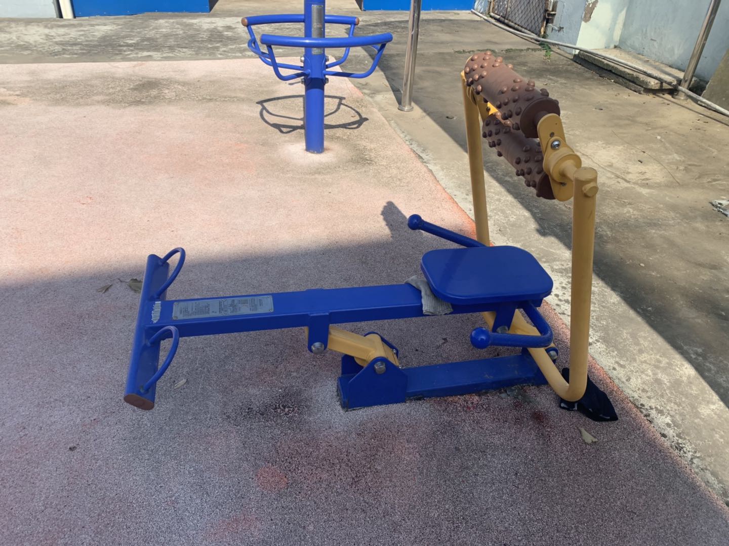 腹背屈伸训练器