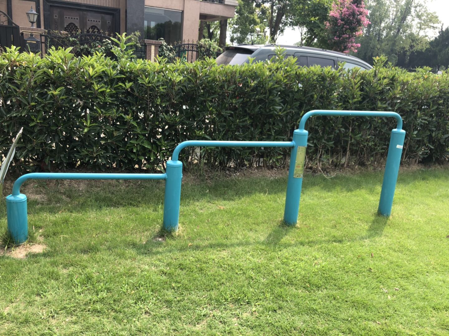 弹震压腿器