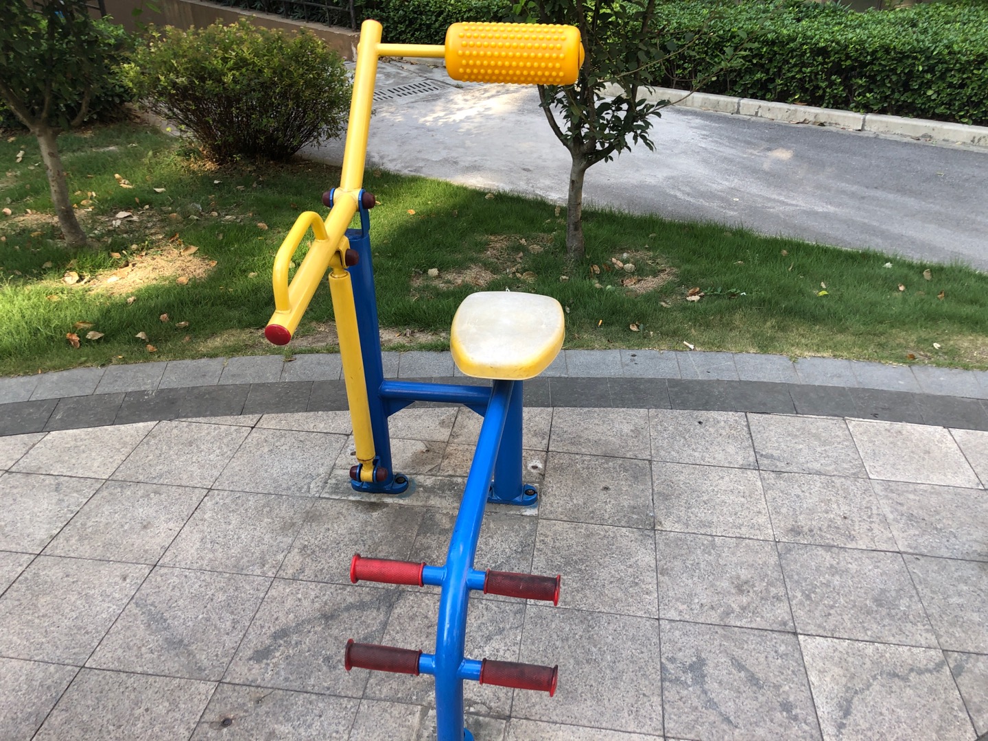 腹背锻炼器