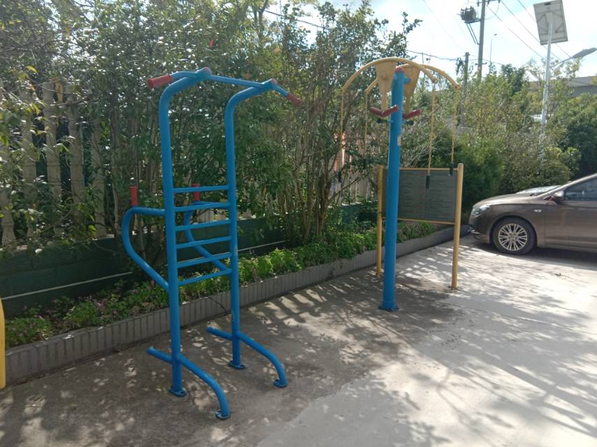 多功能训练器
