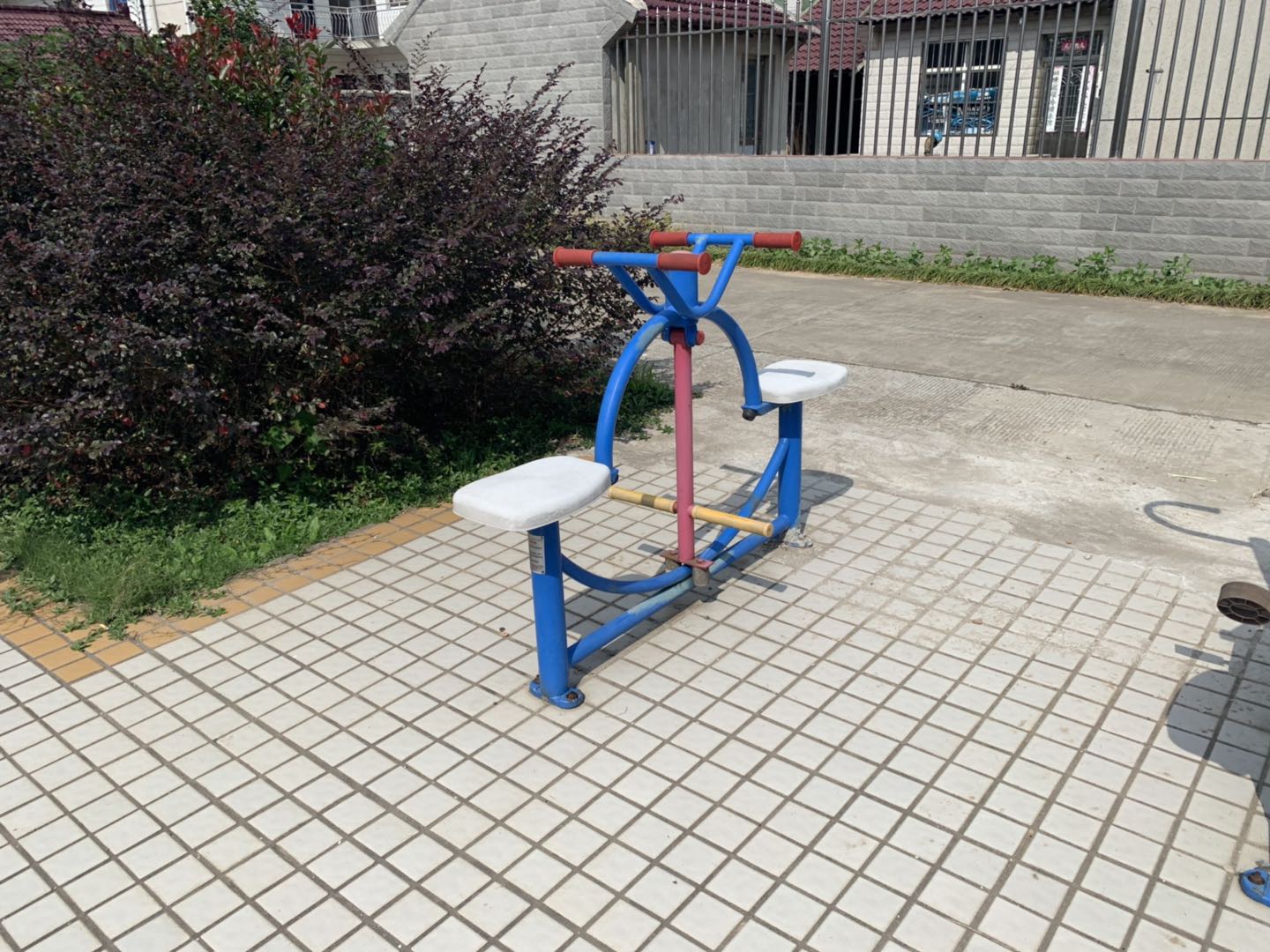 下肢锻炼器