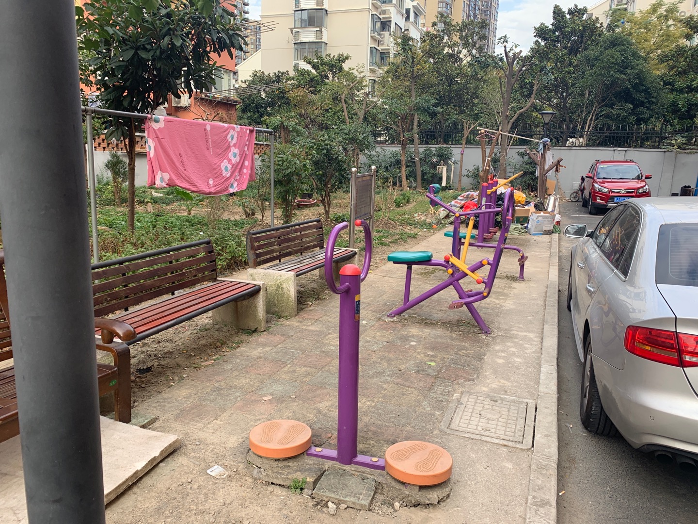 严杨路166弄健身点