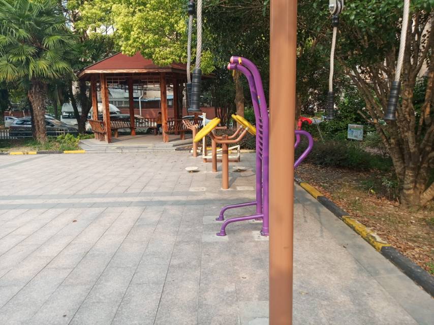 平南一居居委B健身苑点