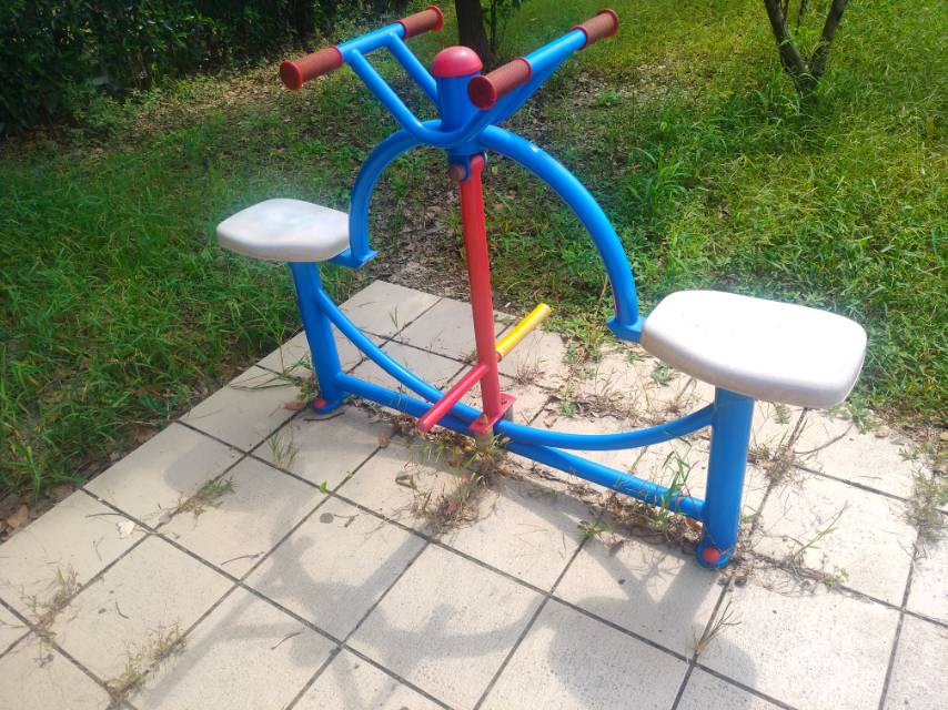 下肢锻炼器